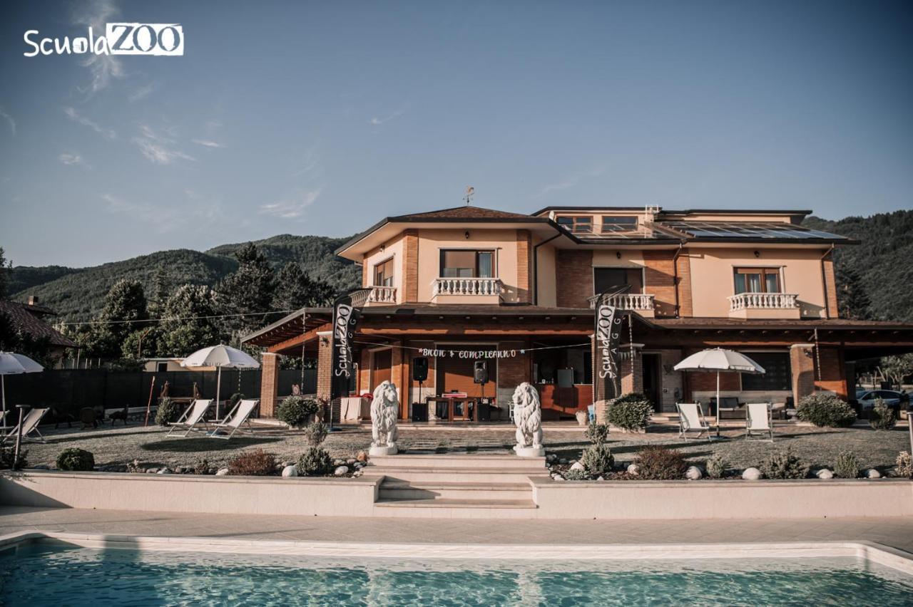 La Villa Guest House Capitignano Exterior foto