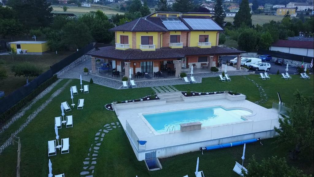 La Villa Guest House Capitignano Exterior foto